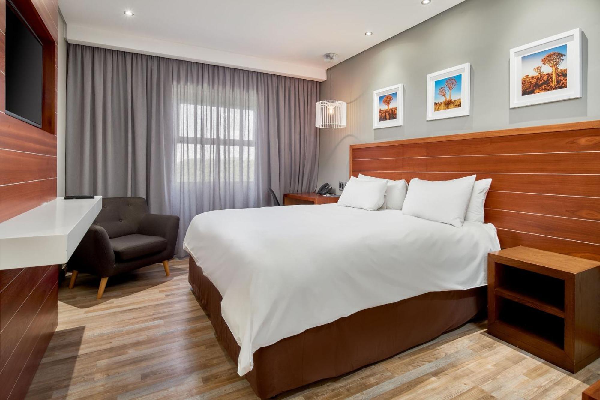 Protea Hotel By Marriott Pretoria Hatfield Стая снимка