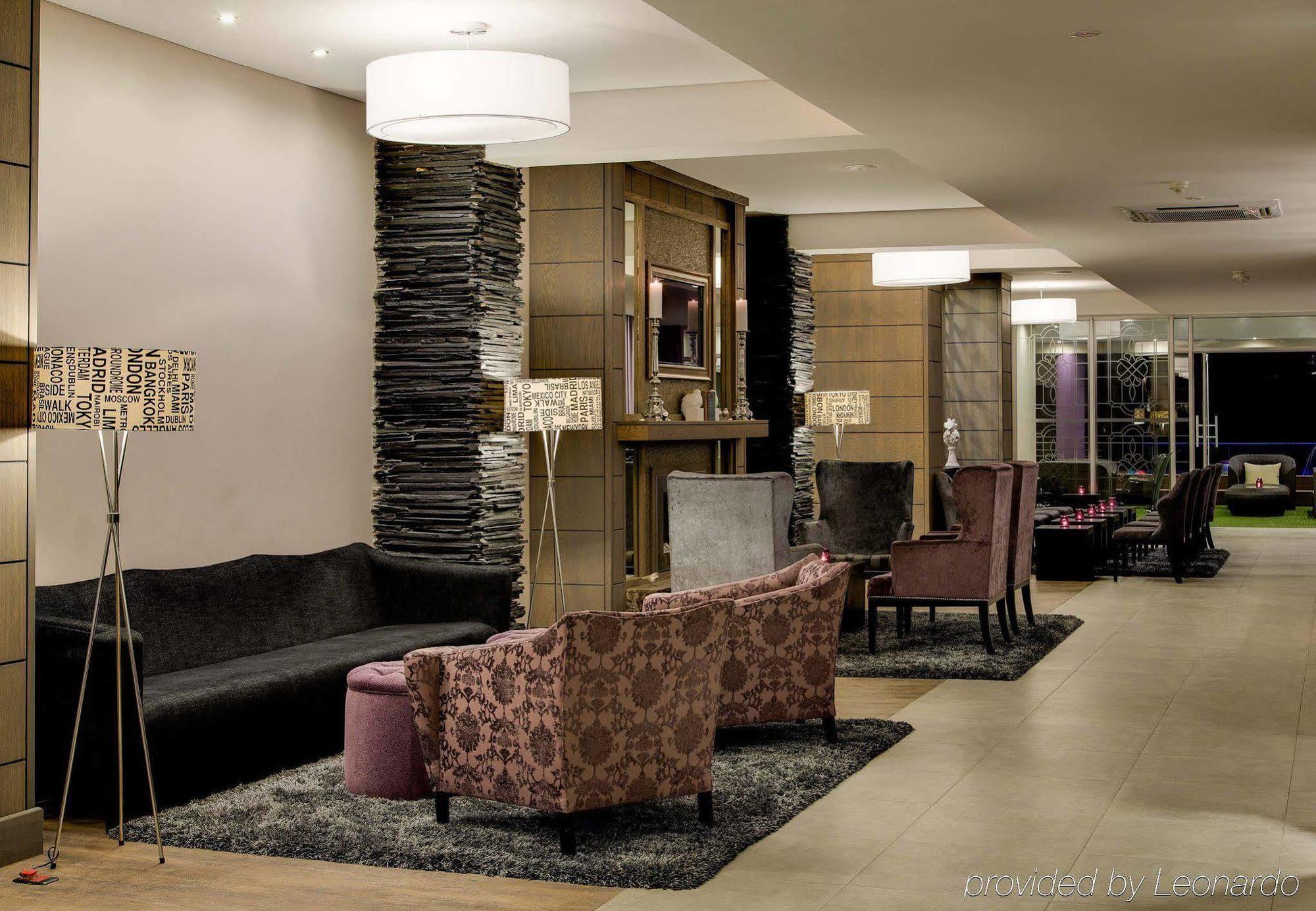 Protea Hotel By Marriott Pretoria Hatfield Екстериор снимка