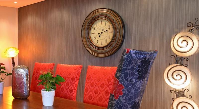 Protea Hotel By Marriott Pretoria Hatfield Екстериор снимка