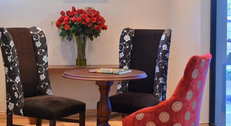 Protea Hotel By Marriott Pretoria Hatfield Екстериор снимка