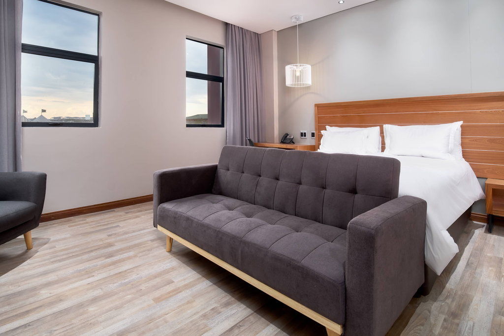 Protea Hotel By Marriott Pretoria Hatfield Екстериор снимка